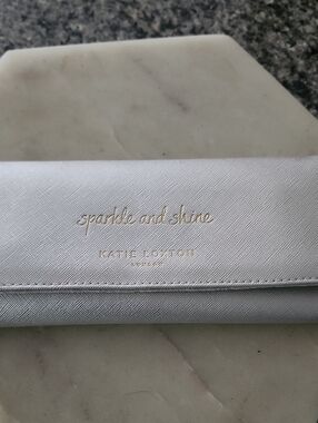 NWT Katie Loxton "Sparkle & Shine" Metallic Silver Jewellery Roll
